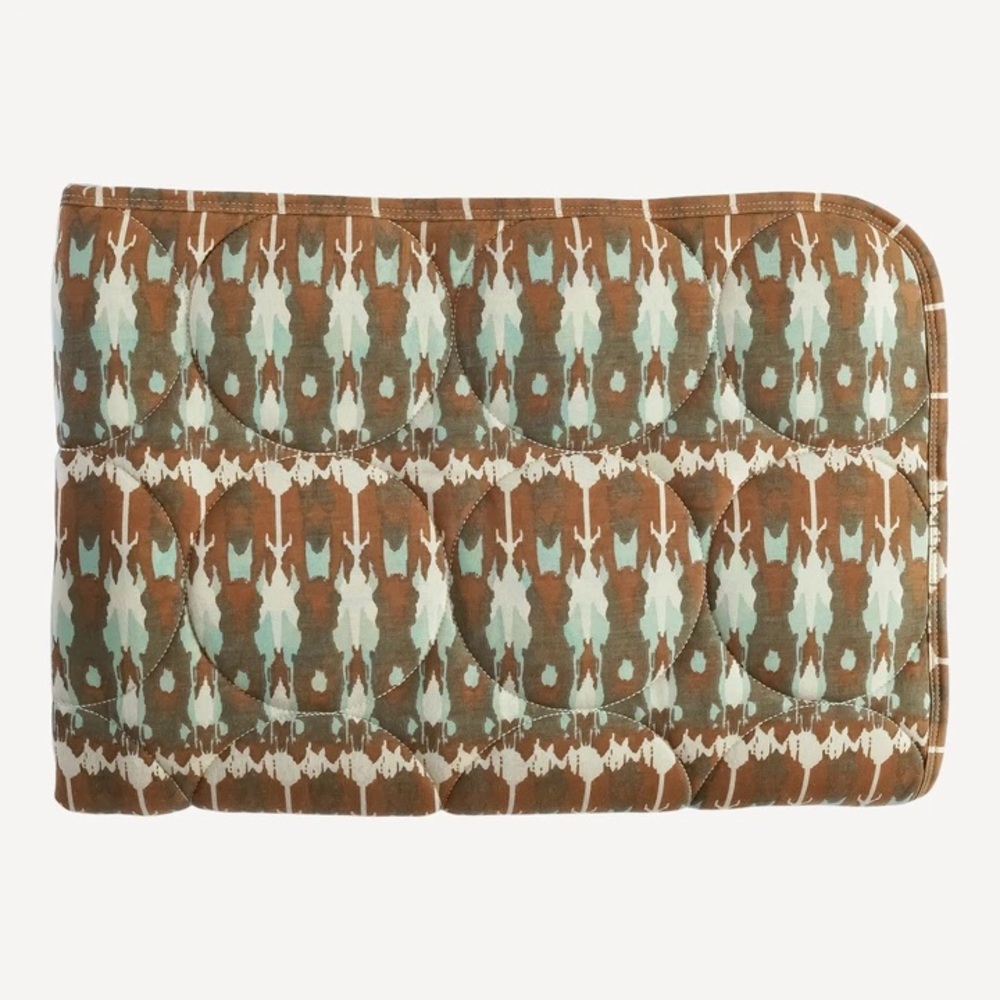 Kate Quinn Bamboo Circle Quilt